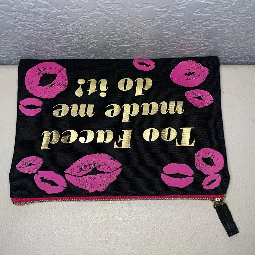 Too Faced Makeup Bag 💋 Too Faced Made Me Do It Cosmetic Makeup Bag 👛💄 🆕